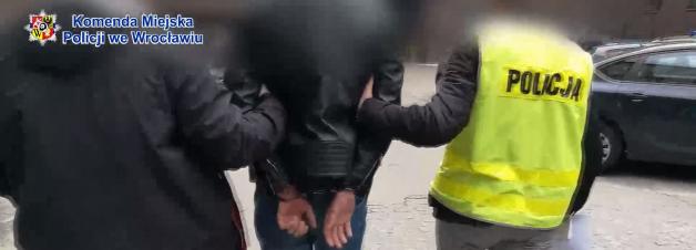 [VIDEO] Kolejne zarzuty w sprawie grupy przestępczej podejrzanej o udział w transferach ponad 18 milionów złotych