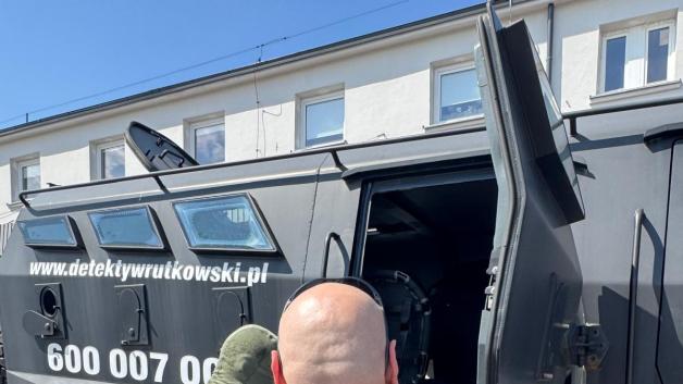 [VIDEO] Tomaszów Mazowiecki. Wspólne działania Biura Rutkowski i policji. Podejrzany zatrzymany